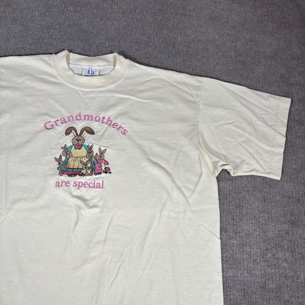 Vintage 80s T Shirt Mens XL Short Sleeve Ivory Grandma Graphic Made In USA